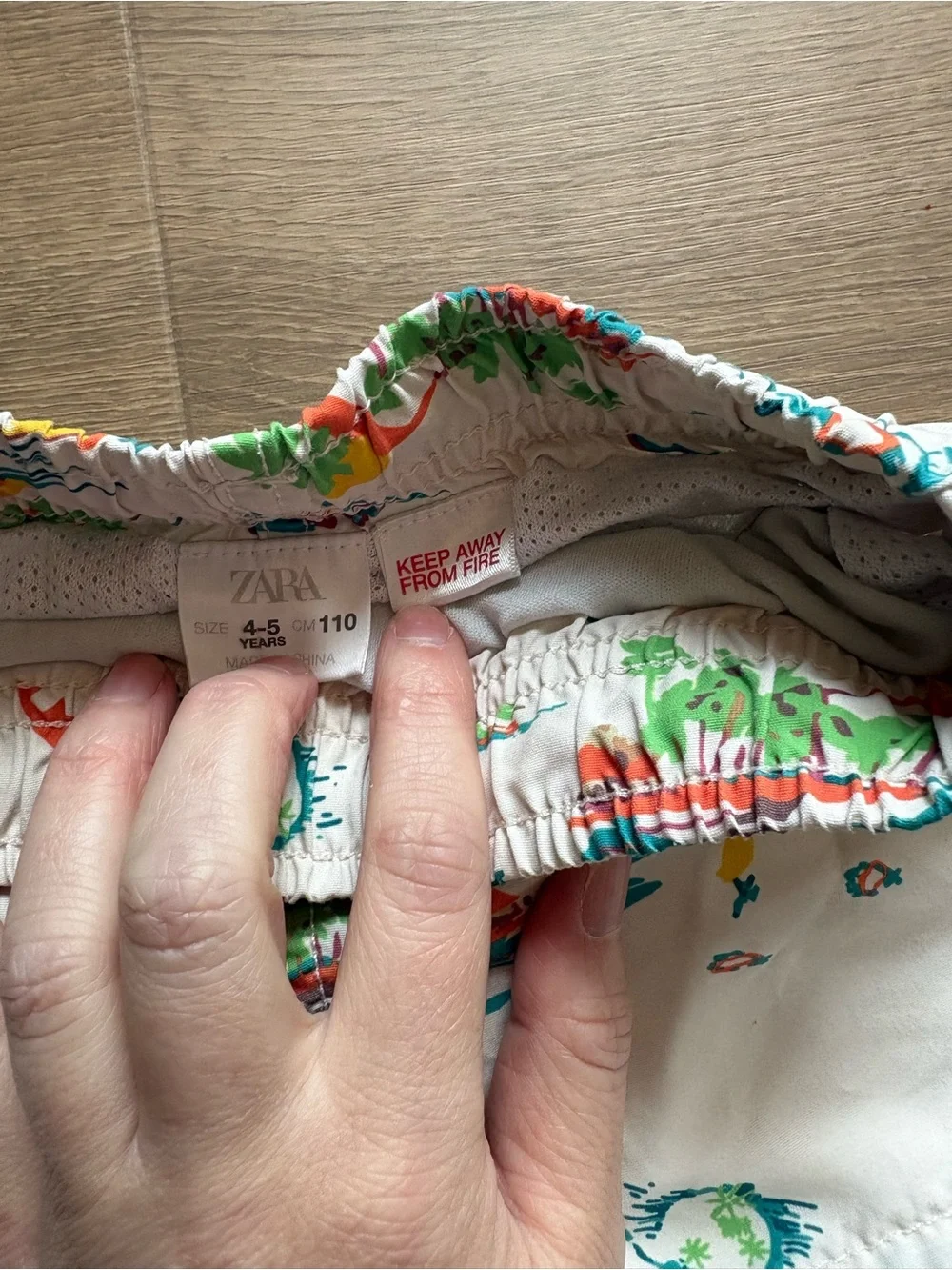 Zara White Boys Swim Trunks with Multicolor Tropical Print- size 4